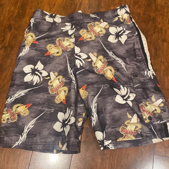 Gecko Hawaii | Men’s Swim Trunks - Picture 3 of 3